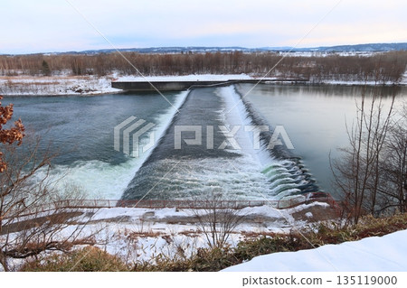 Chiyoda Dam on the Tokachi River in winter 135119000
