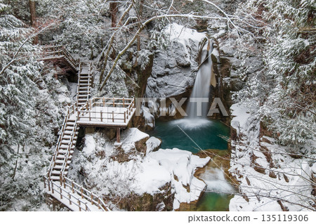 湯森溪谷(冬季):龍神瀑布 湯森溪谷(冬季):龍神瀑布 135119306