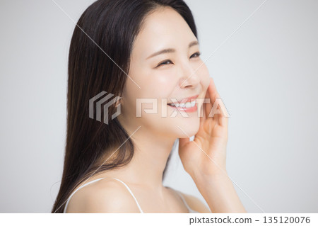 美女模特年輕女子 135120076