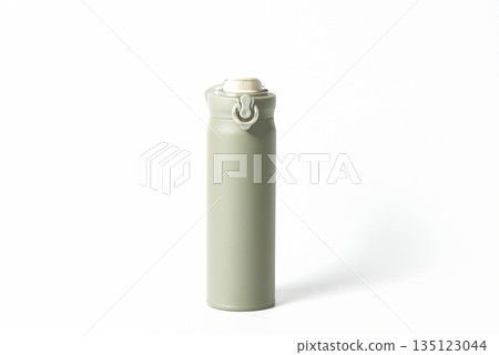 Water bottle, vacuum insulated mobile mug, white background Water bottle, vacuum insulated mobile mug, white background 135123044