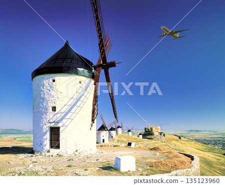 Beautiful windmill landscape in La Mancha 135123960