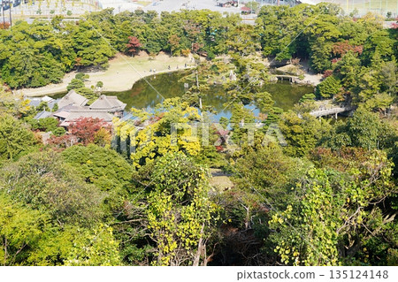Shiga, Hikone, Hikone Castle, Genkyuen Garden seen from the Honmaru (northeastward) (late autumn) Shiga, Hikone, Hikone Castle, Genkyuen Garden seen from the Honmaru (northeastward) (late autumn) 135124148