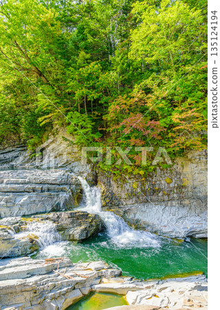 北海道蘆別川的三段瀑布 135124194