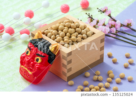 Setsubun bean-throwing image Setsubun bean-throwing image 135125024