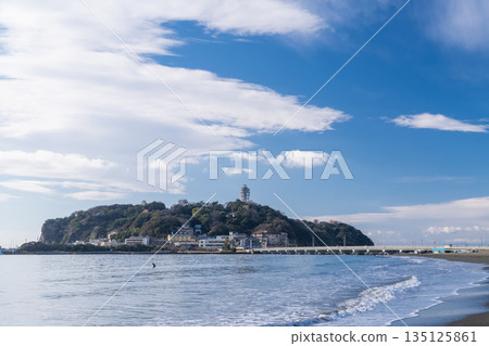 <Kanagawa Prefecture> Shonan Coast view overlooking Enoshima 135125861