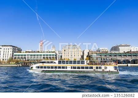 伊斯坦堡的加拉塔塔和博斯普魯斯海峽遊船 135126082
