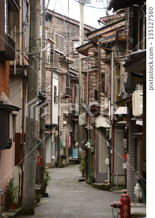 The townscape of Tsutsuishi, Itoigawa City The townscape of Tsutsuishi, Itoigawa City 135127560