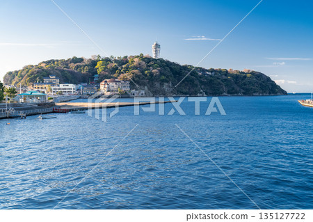 [Kanagawa Prefecture] Early morning scenery of Enoshima 135127722