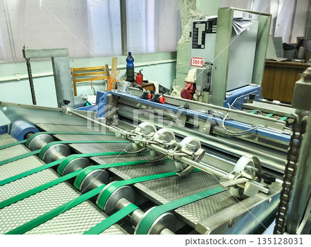 Industrial paper conveyor of printing machine Industrial paper conveyor of printing machine 135128031