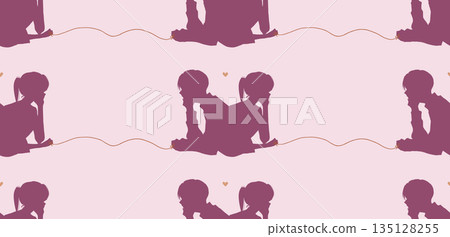 一男一女，被命運的紅線緊緊相連，背靠背，下巴抵著下巴，身影輪廓分明，渾然一體。 135128255