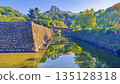 Summer scenery of Wakayama Castle under a blue sky 135128318