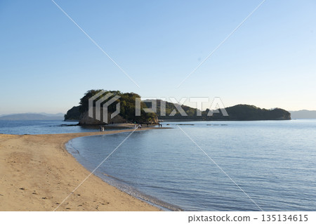 香川縣小豆島美麗的“天使之路” 香川縣小豆島美麗的“天使之路” 135134615