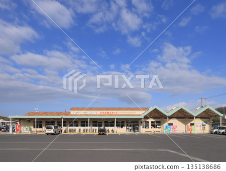 小豆島的東莊港旅遊中心 135138686