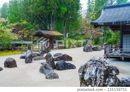 Mount Koya: The Banryu Garden at Kongobu-ji Temple 135139731