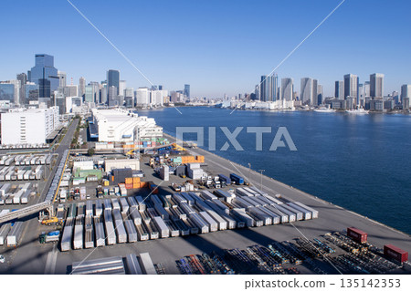 Tokyo Bay harbor and skyscrapers Tokyo Bay harbor and skyscrapers 135142353