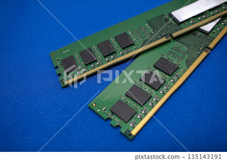電腦中安裝的內存 電腦中安裝的內存 135143191