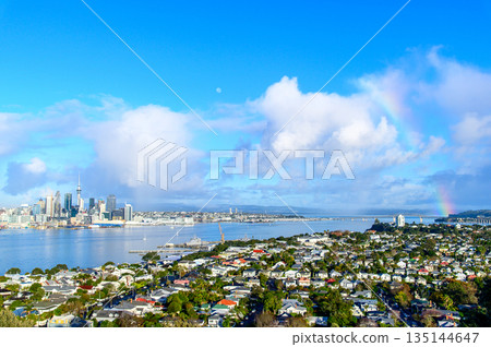 紐西蘭奧克蘭維多利亞山的優美景色 135144647