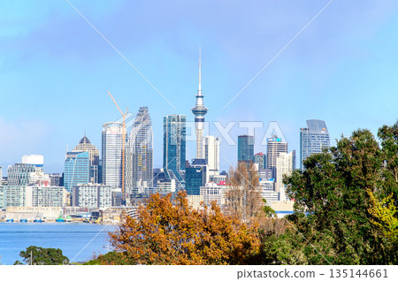 紐西蘭奧克蘭維多利亞山的優美景色 135144661