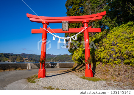 成梨神社（須崎市）的紅色鳥居 135145142