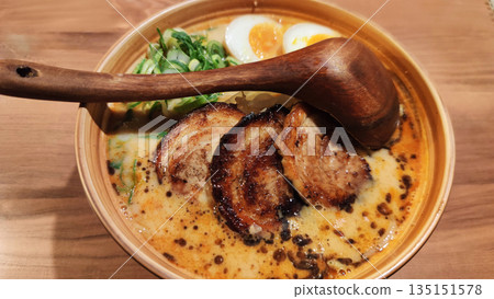 Steaming Hot Bowl of Traditional Japanese Ramen 135151578