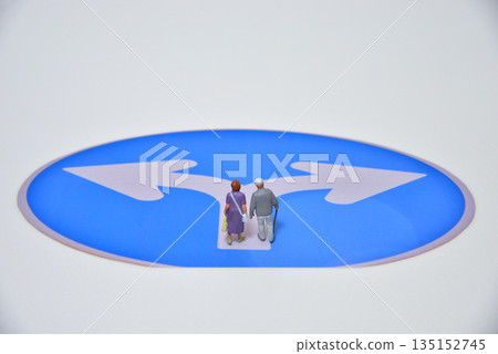 Image of a crossroads in life and a choice Image of a crossroads in life and a choice 135152745