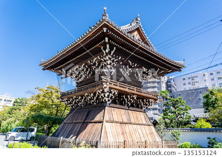 Kyoto Nishijin, head temple of Ubokusan Myorenji Temple, bell tower, famous for its hibiscus flowers, Teranouchi-dori Myorenji-mae-cho, Kamigyo-ku 135153124