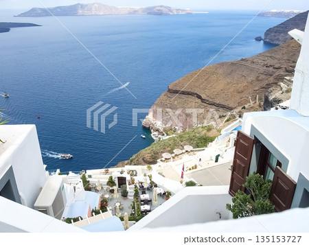 希臘聖托里尼島菲拉鎮，俯瞰懸崖 135153727