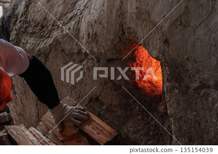 拍攝滋賀縣甲賀市陶器之鄉信樂町僅存的一座爬窯。 135154039