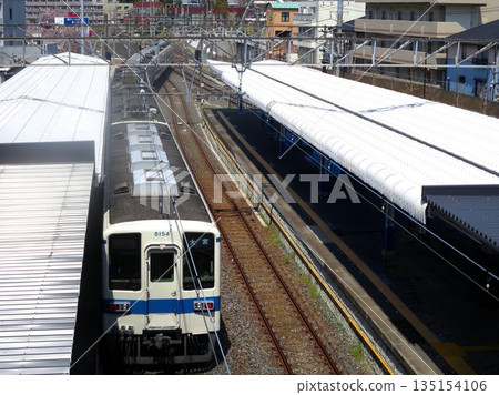 April 8, 2014 Tobu 8000 series Tobu Urban Park Line (Tobu Noda Line) Unga Station April 8, 2014 Tobu 8000 series Tobu Urban Park Line (Tobu Noda Line) Unga Station 135154106