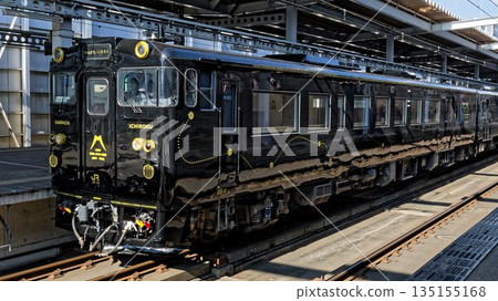 JR九州觀光列車“冠八一六” 135155168