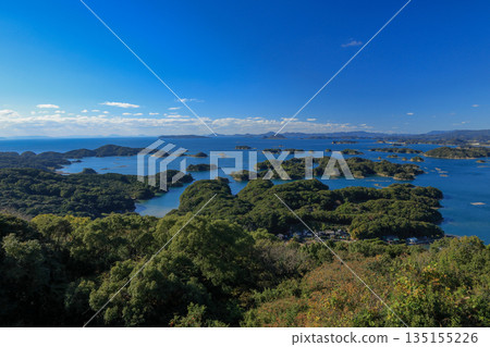 從長崎縣佐世保市天海峰展望台眺望九十九島 135155226