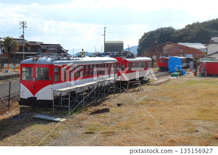 Remains of Shimotsui Station, the former terminus of the Shimotsui Electric Railway (Kojima, Kurashiki City, Okayama Prefecture) Remains of Shimotsui Station, the former terminus of the Shimotsui Electric Railway (Kojima, Kurashiki City, Okayama Prefecture) 135156927
