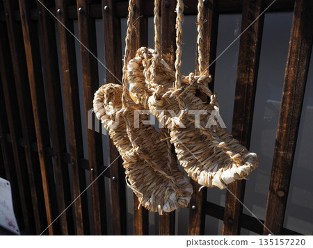 吊草涼鞋 135157220