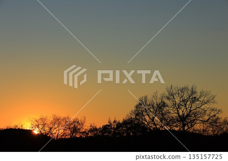 The setting sunset 135157725