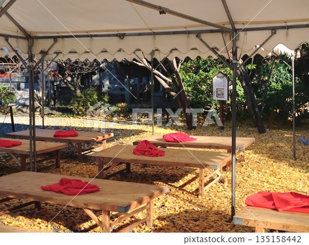 Preparations the day before the event Preparations the day before the event 135158442