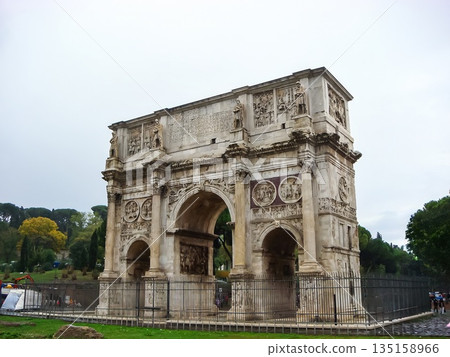 義大利羅馬君士坦丁凱旋門 135158966