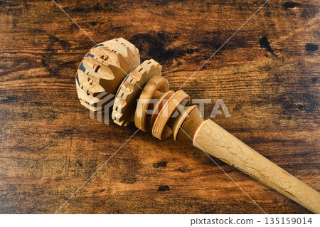 用於製作巧克力的墨西哥 molinillo 炊具 用於製作巧克力的墨西哥 molinillo 炊具 135159014