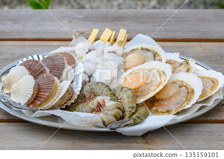 新鮮海鮮烤肉拼盤 [攝影協助：沖繩海濱度假村雅] 135159101