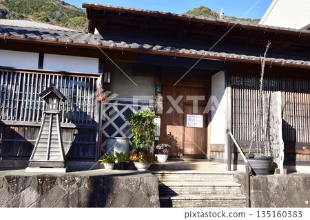 靜岡市由衣街景:村長宅邸小池家 靜岡市由衣街景:村長宅邸小池家 135160383
