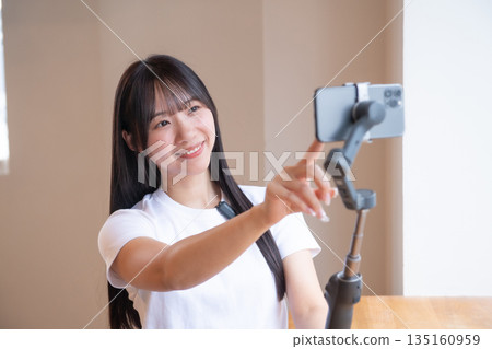 Smartphone camera, gimbal, wireless microphone, streaming, live streaming, bust enhancement, soothing, older sister type, younger sister type Smartphone camera, gimbal, wireless microphone, streaming, live streaming, bust enhancement, soothing, older sister type, younger sister type 135160959