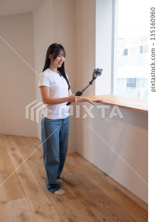 高階智慧型手機、雲台、無線麥克風、串流媒體、直播、社群媒體、舒緩、姐姐型、妹妹型 135160960