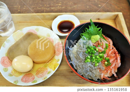 Shizuoka Prefecture: Raw whitebait and fresh cherry shrimp rice bowl and Shizuoka oden Shizuoka Prefecture: Raw whitebait and fresh cherry shrimp rice bowl and Shizuoka oden 135161958