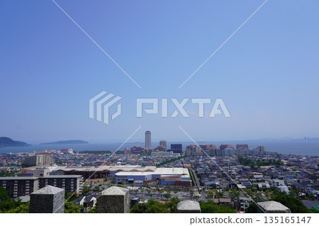 從愛宕神社眺望能古島、志賀島和海中道 從愛宕神社眺望能古島、志賀島和海中道 135165147