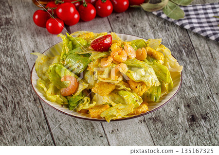 Caesar salad with prawn and parmesan Caesar salad with prawn and parmesan 135167325