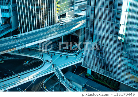 Expressway crossing the intersection. Aerial view of the intersection in front of Shibuya Police Station. 2025.11 b-4 Light color Expressway crossing the intersection. Aerial view of the intersection in front of Shibuya Police Station. 2025.11 b-4 Light color 135170449