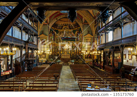 Interior of St Jean Baptiste church in Saint Jean de Luz in Fran 135173760