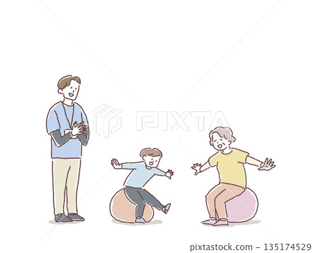 男孩和一位老婦人在平衡球上,男教練指導。 男孩和一位老婦人在平衡球上,男教練指導。 135174529
