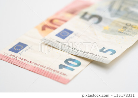 歐元紙鈔圖片 135178331