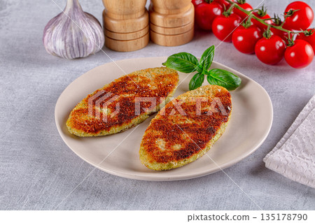 Fried potato golden hash brown Fried potato golden hash brown 135178790