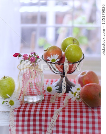 Apples and Roses 135179026